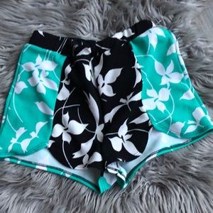 Floral short